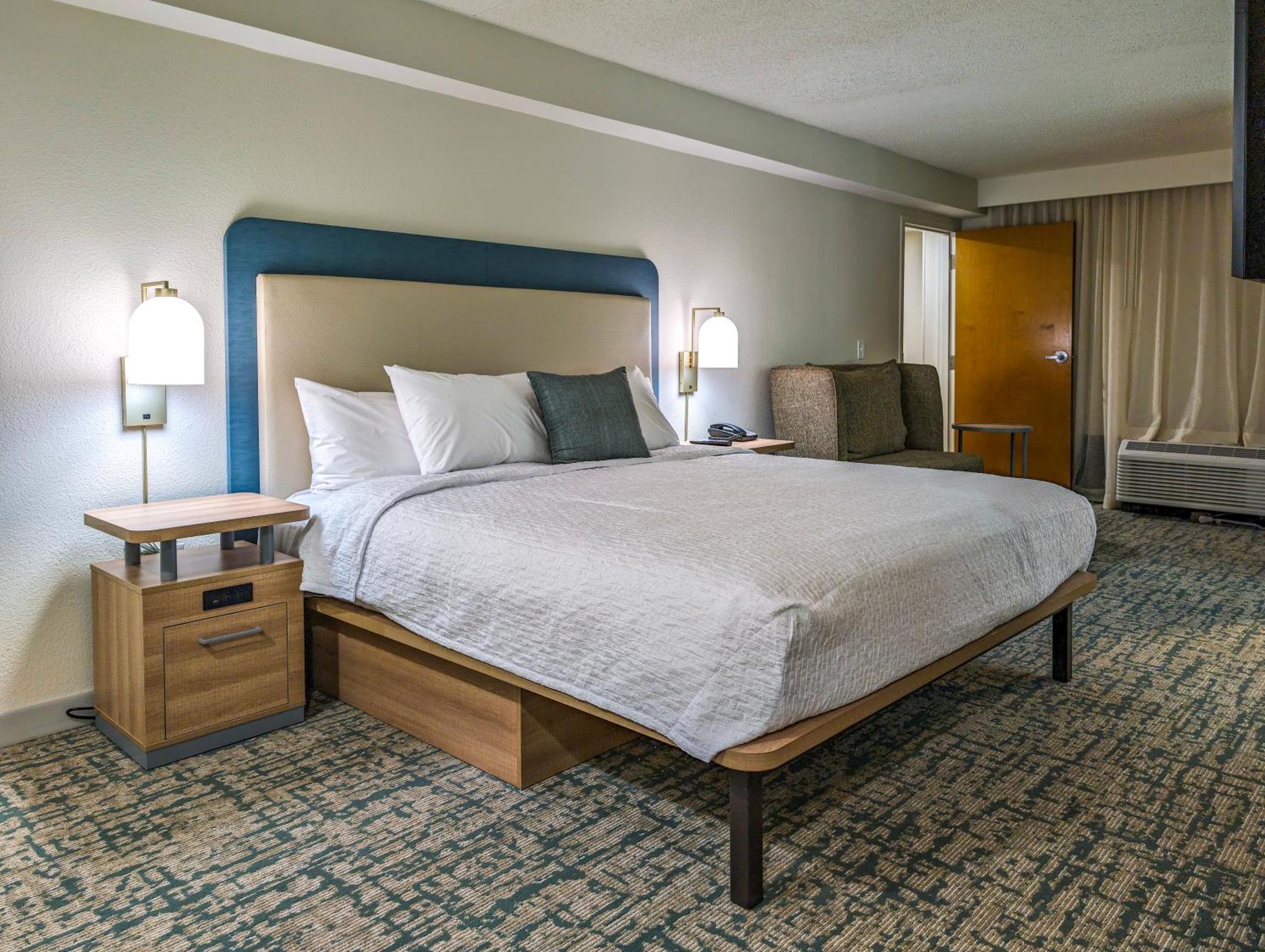 Homewood By Hilton Airport