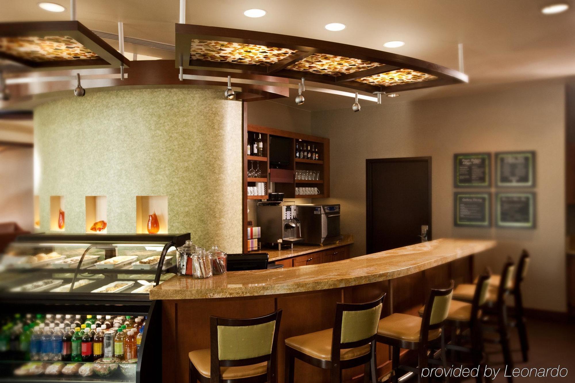 Hotel Homewood By Hilton Airport