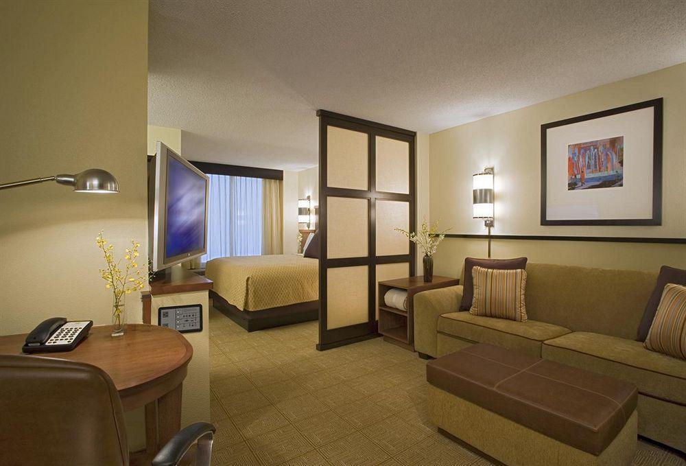 Hotel Homewood By Hilton Airport Oklahoma City